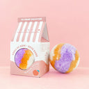 Bila efervescentă Inuwet cu piersică, alături de ambalajul Ice Cream Collection