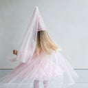 Pelerina roz cu sclipici