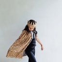 Pelerina cu paiete aurii