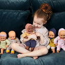 Păpușă Baby Pistache, 32 cm – produsul în utilizare