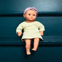 Păpușă Baby Pistache, 32 cm – vedere laterală
