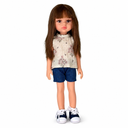 Păpușă Minikane brunetă cu top floral, pantaloni scurți din denim și teniși